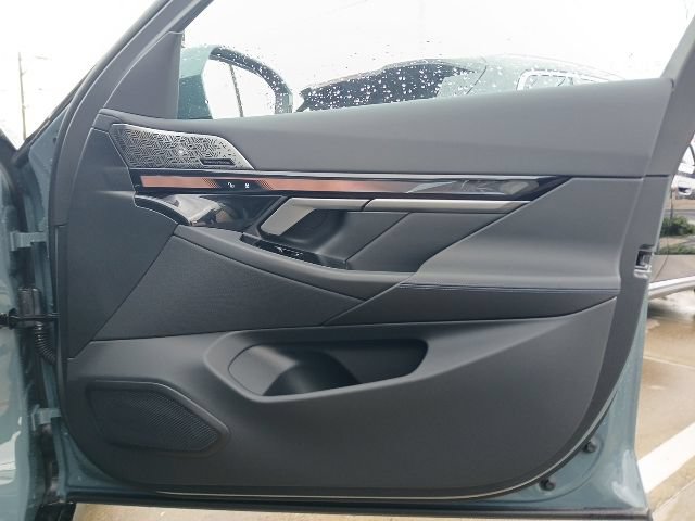 New 2026 BMW 530i w/ M Sport Package RWD image 17