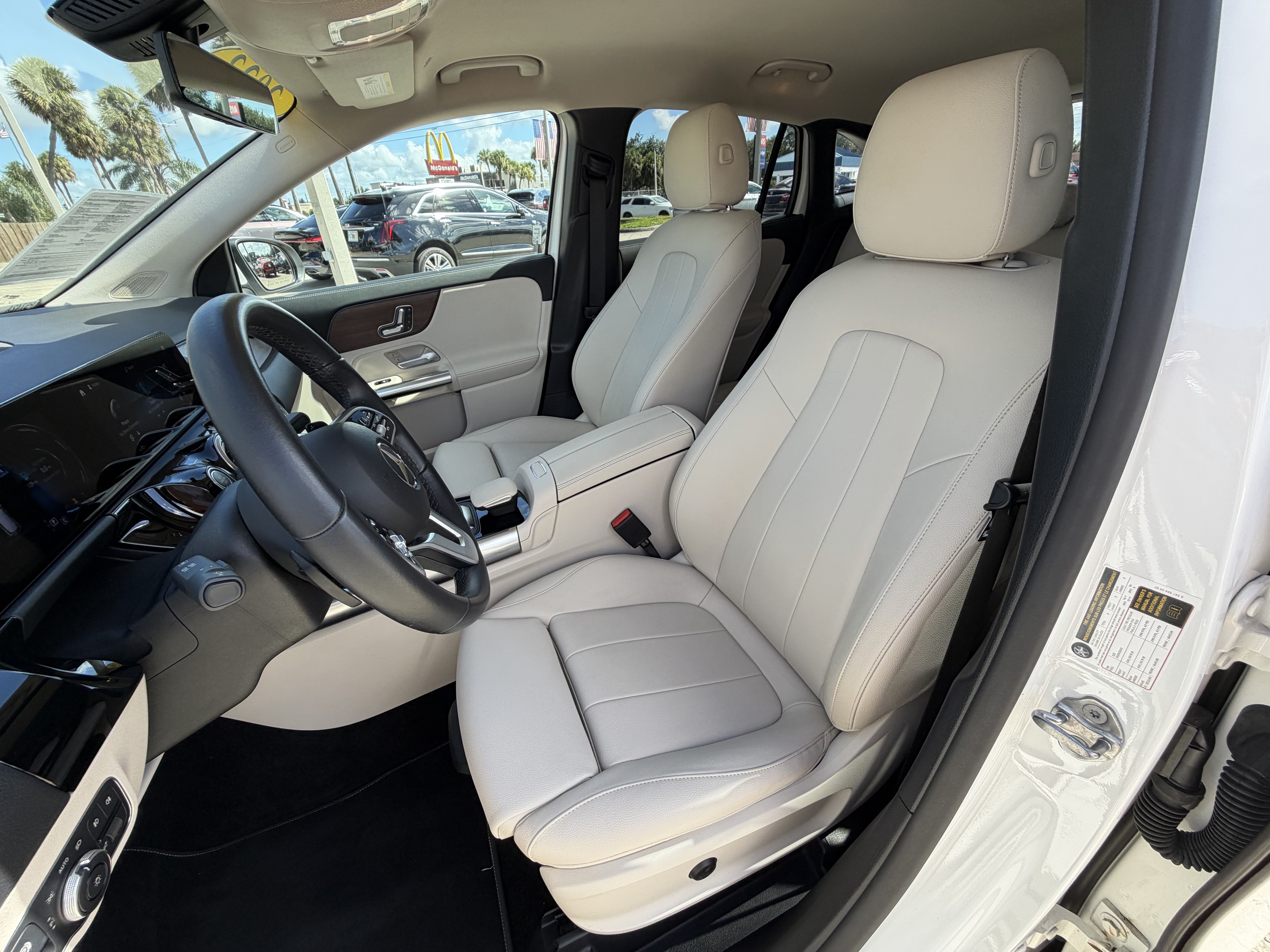 Used 2023 Mercedes-Benz GLA 250 image 13