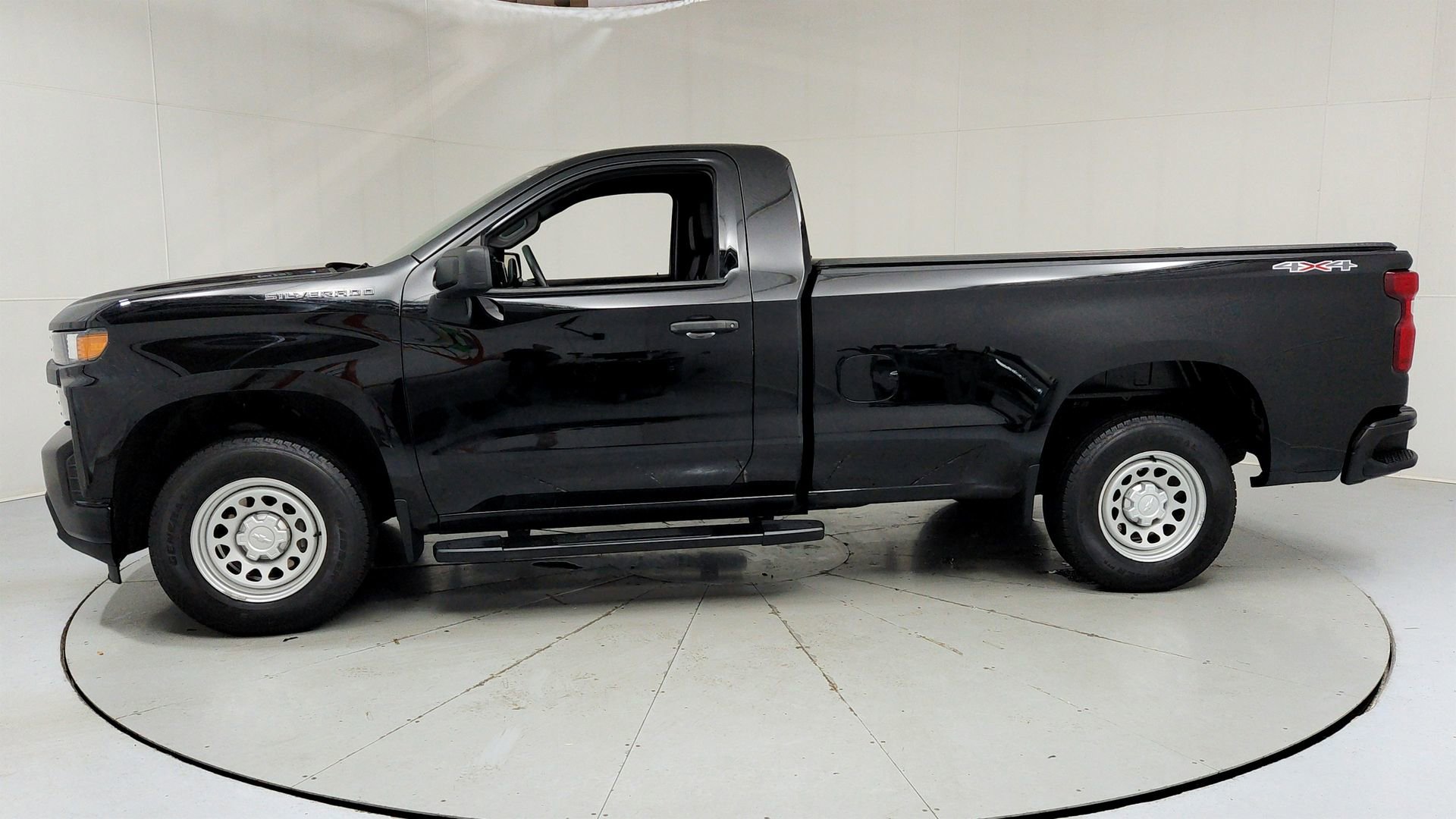 Used 2022 Chevrolet Silverado 1500 W/T w/ WT Convenience Package image 2