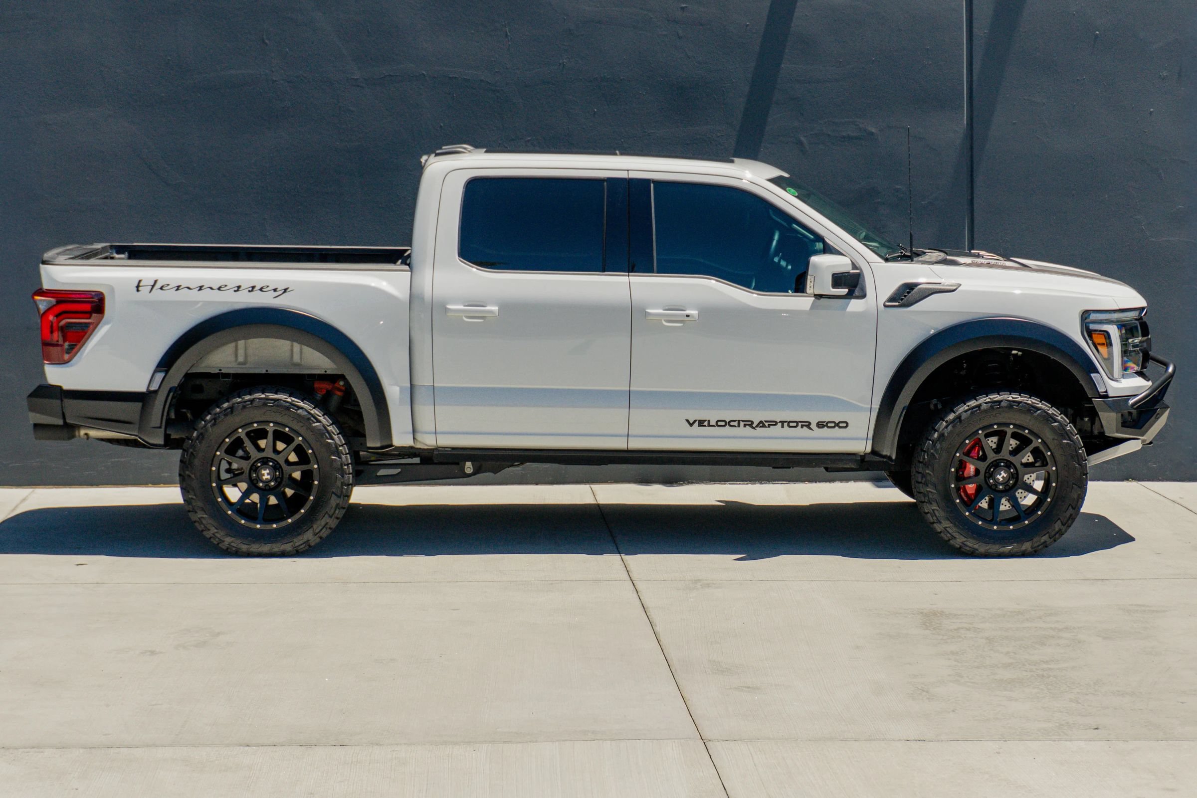 Used 2025 Ford F150 Raptor AWD/4WD image 6