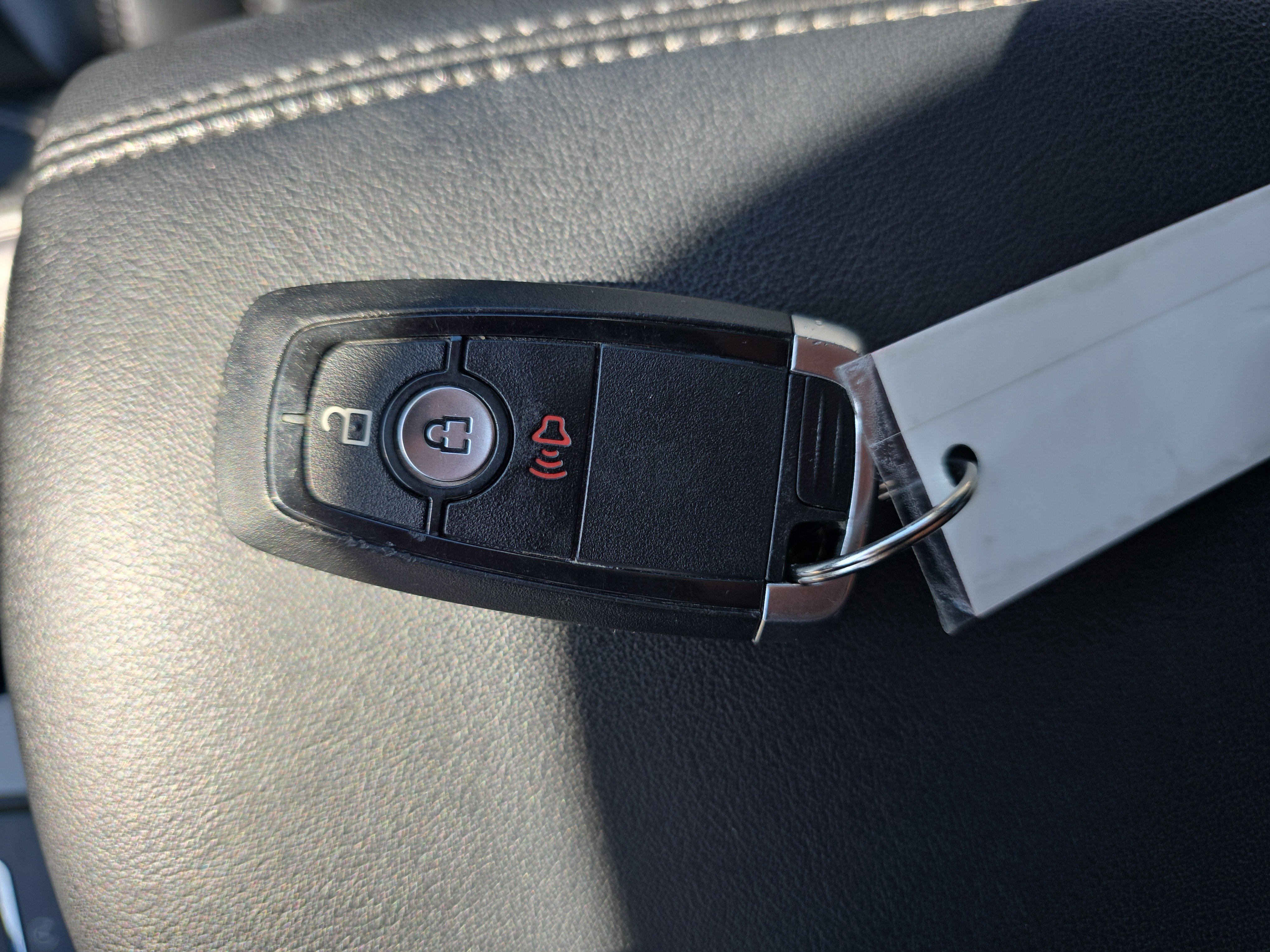 Used 2024 Ford Edge SEL image 30