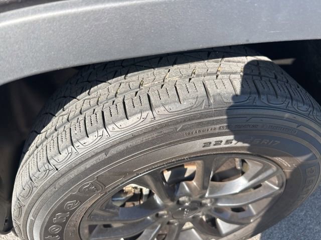 Used 2023 Jeep Cherokee Altitude Lux AWD/4WD image 10