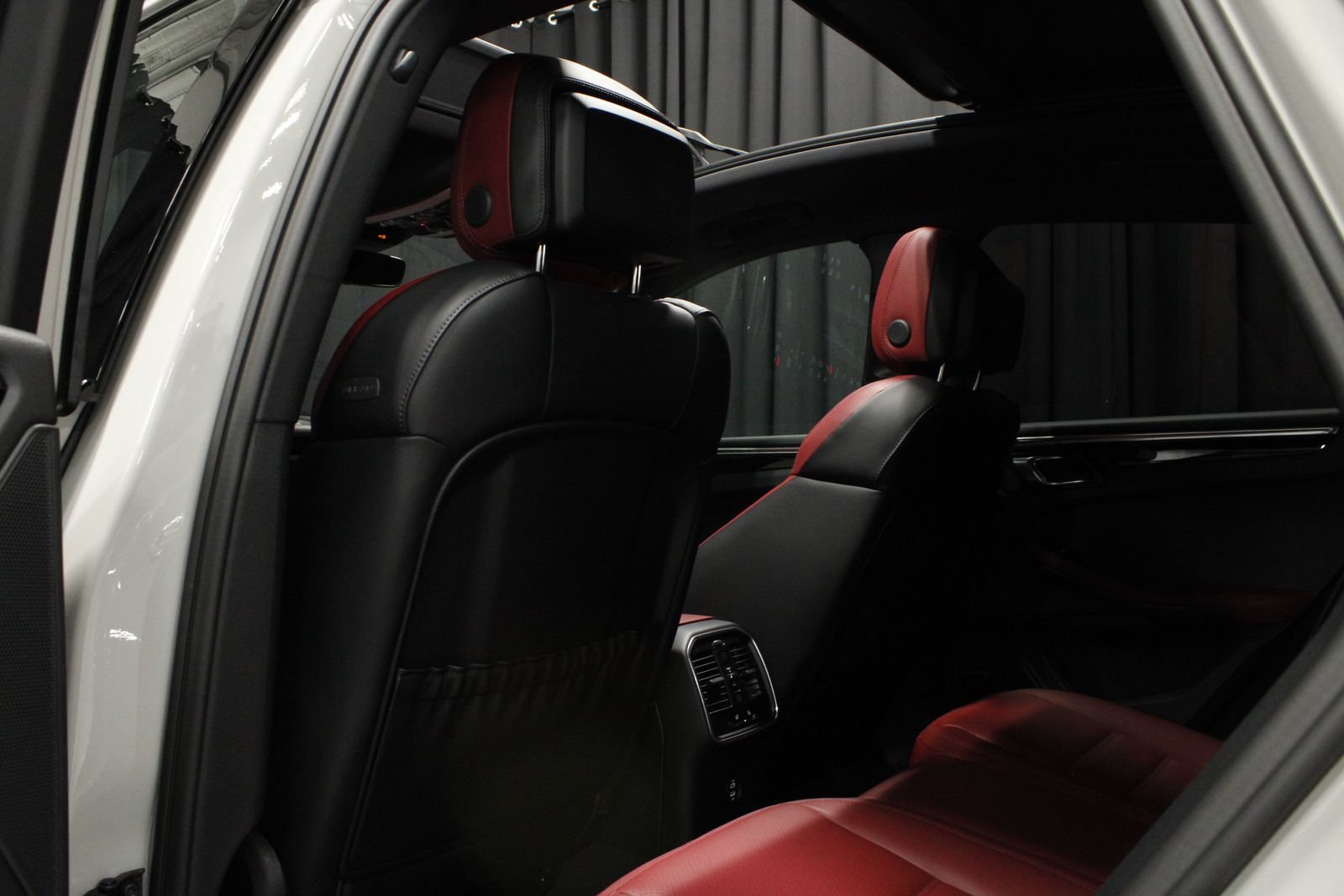New 2026 Porsche Macan S AWD/4WD image 17