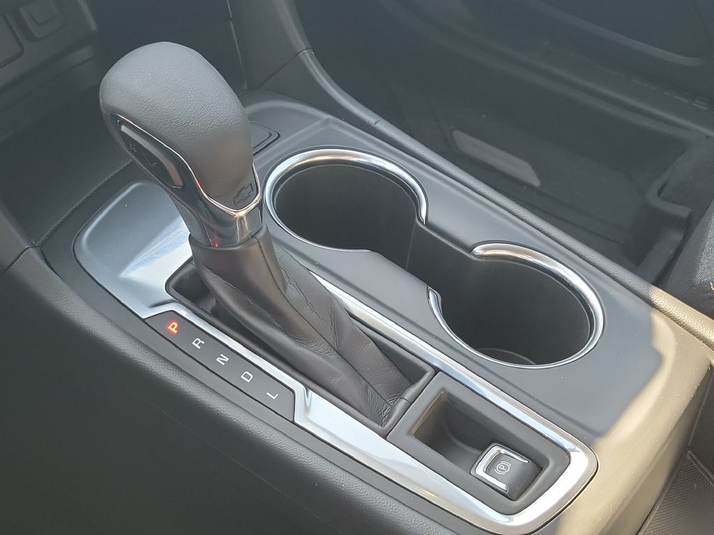 Certified 2024 Chevrolet Equinox LT w/ LPO, Floor Liner Package FWD image 25