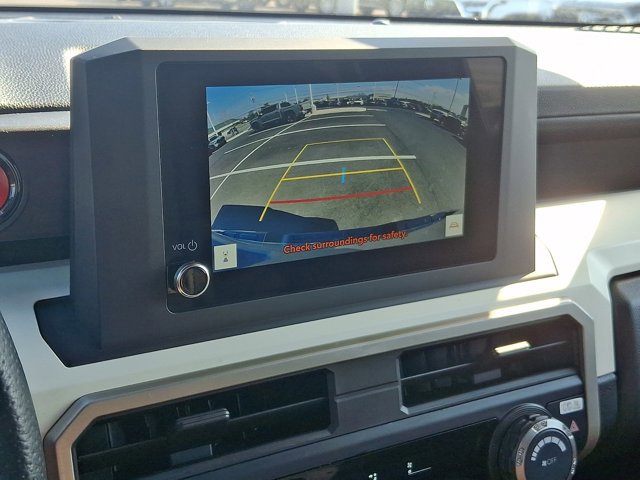 Certified 2024 Toyota Tacoma TRD Off-Road AWD/4WD image 17