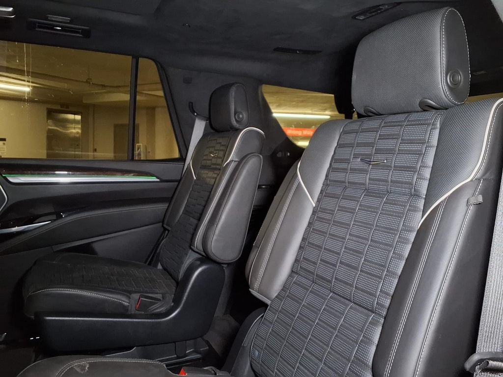 Certified 2025 Cadillac Escalade Sport Platinum AWD/4WD image 18