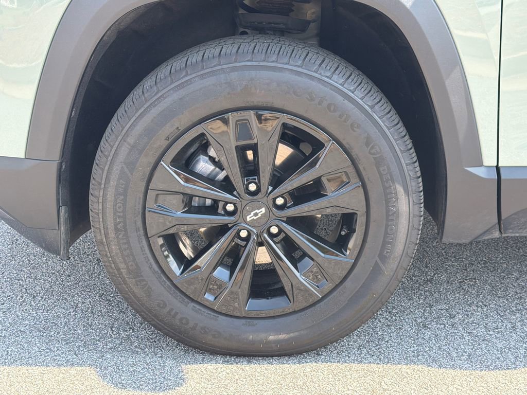 Used 2025 Chevrolet Equinox LT image 11