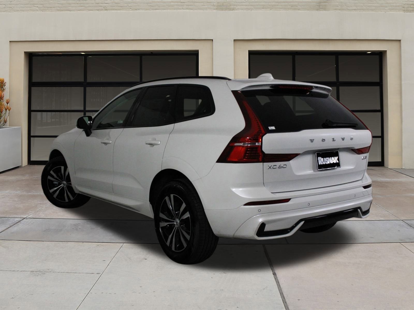 New 2025 Volvo XC60 B5 Core w/ Climate Package image 3