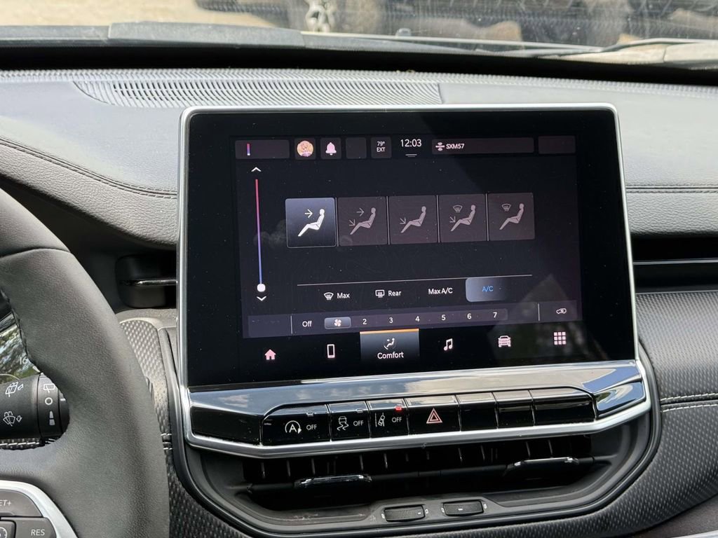 Used 2023 Jeep Compass Altitude image 15