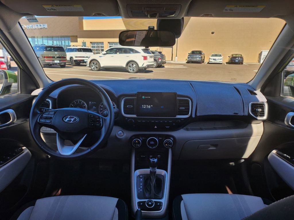 Certified 2021 Hyundai Venue SEL w/ Premium Package image 16