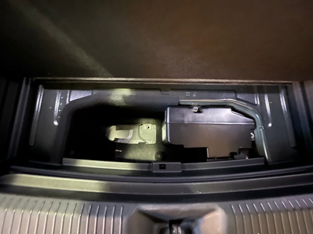 Used 2023 Volkswagen ID.4 Pro S Plus image 28