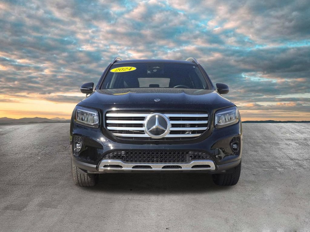 Used 2024 Mercedes-Benz GLB 250 4MATIC image 3