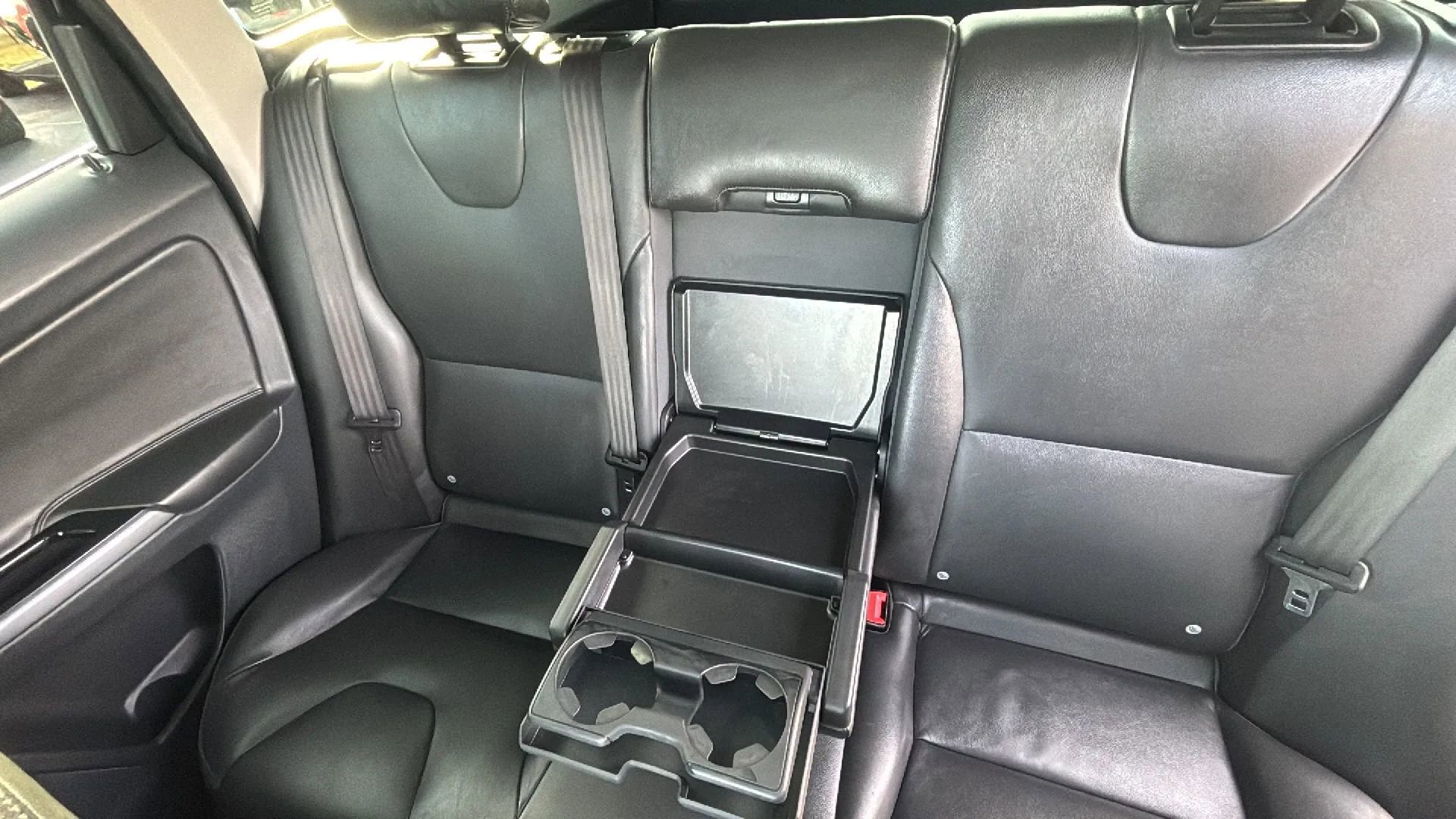 Used 2016 Volvo XC60 T6 Platinum image 28