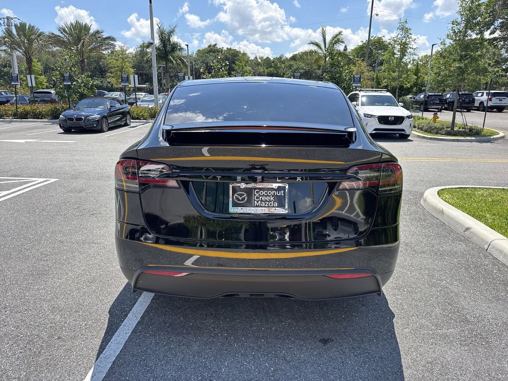 Used 2024 Tesla Model X image 3