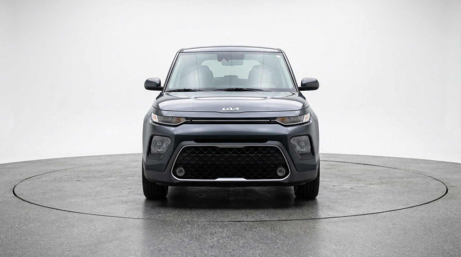 Used 2025 Kia Soul LX w/ LX Technology Package FWD image 2
