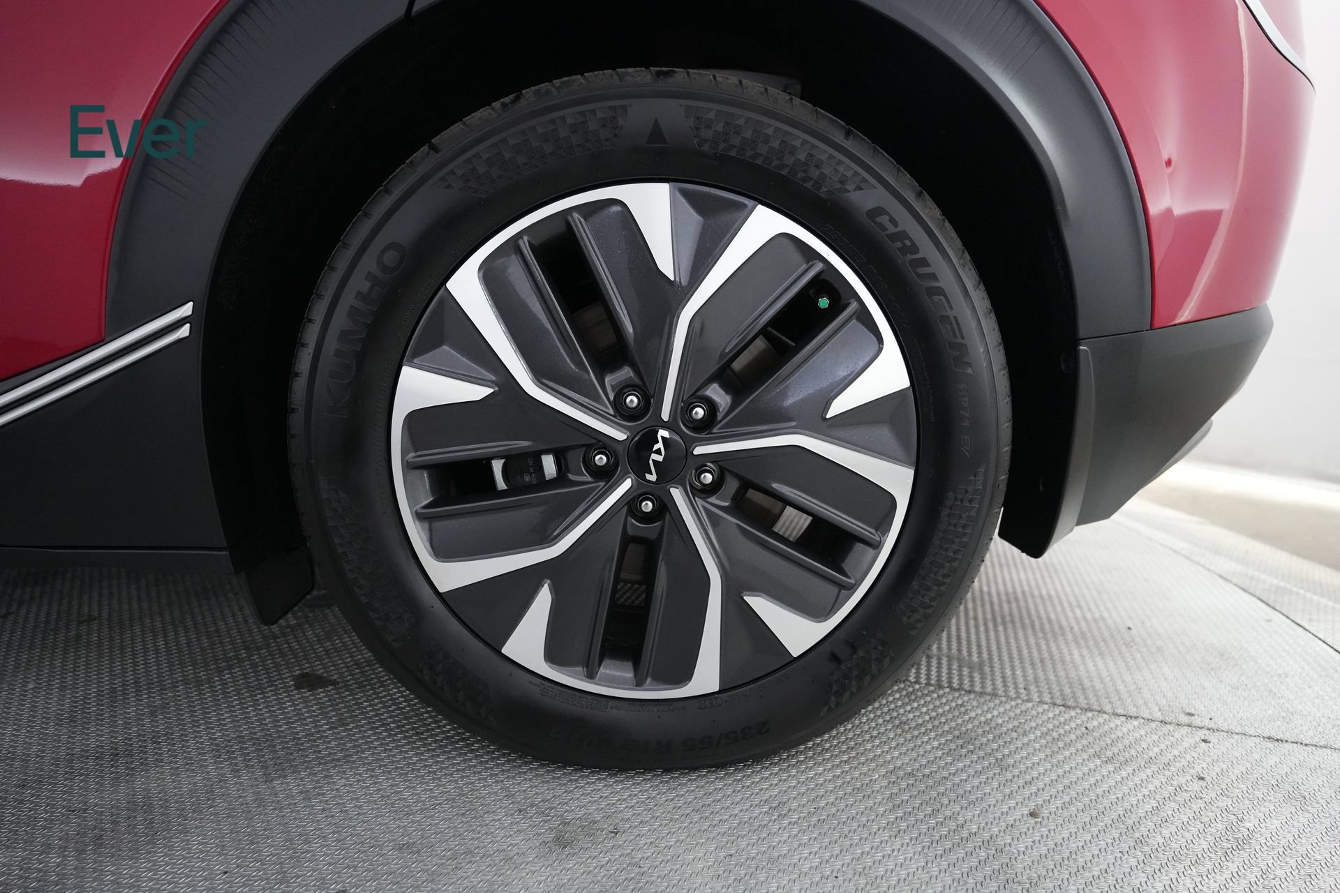 Used 2024 Kia EV6 Light RWD image 9