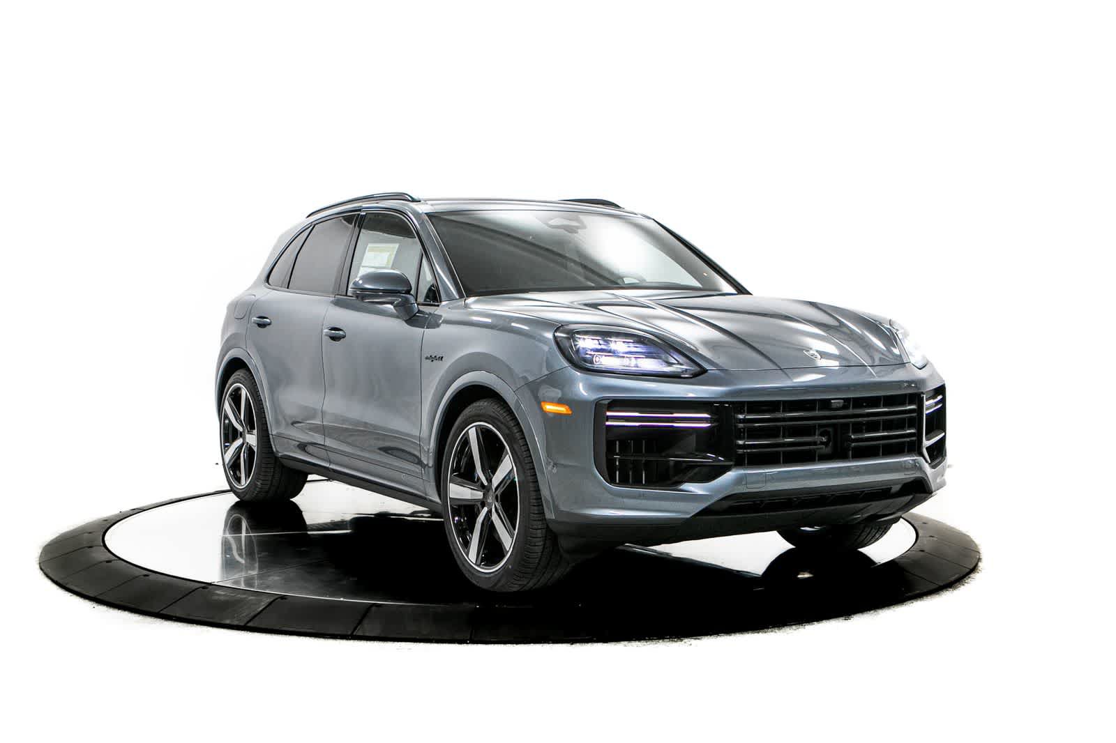 New 2026 Porsche Cayenne Turbo AWD/4WD image 9