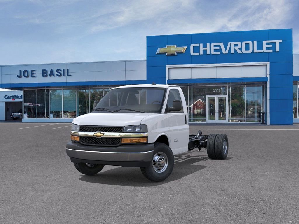New 2025 Chevrolet Express 3500 w/ Power Convenience Package RWD image 8