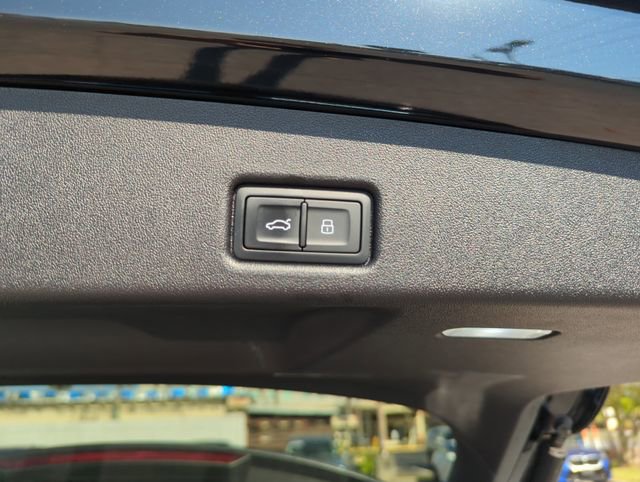Used 2025 Audi Q5 Premium Plus w/ Premium Plus image 30