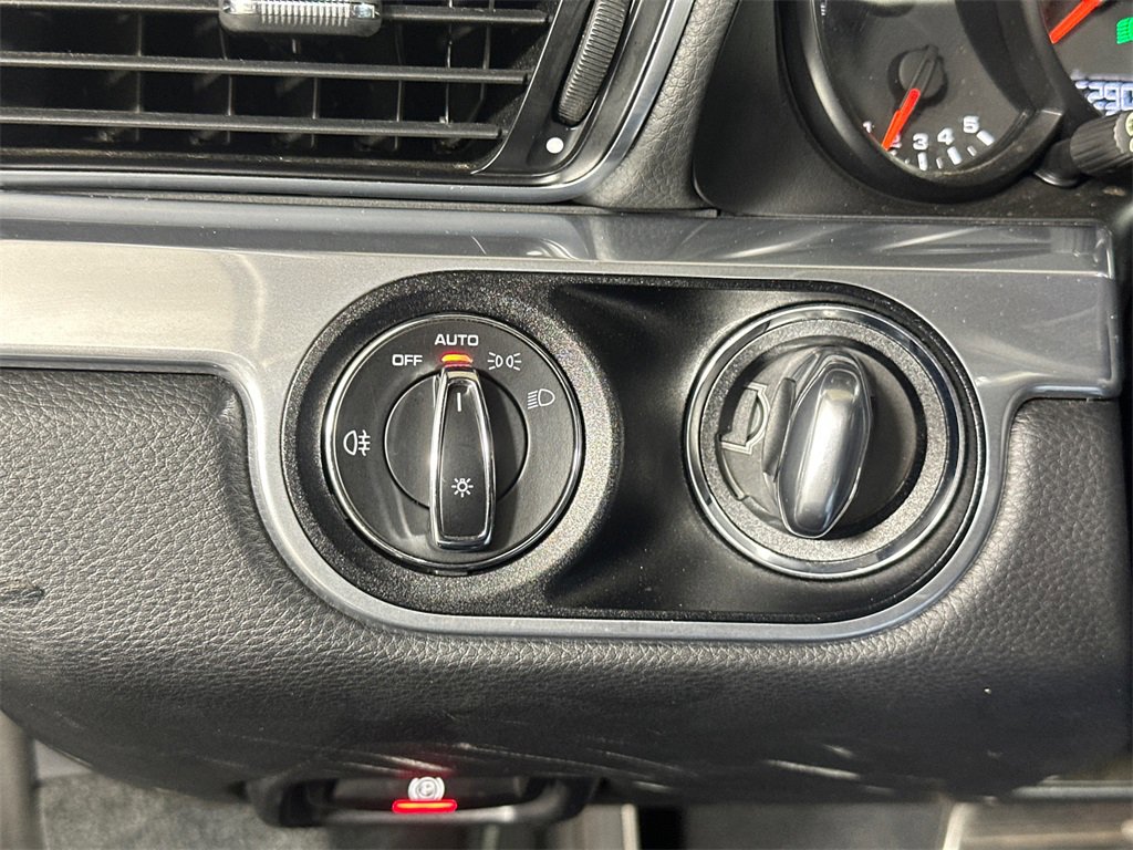 Used 2017 Porsche 911 Carrera image 31