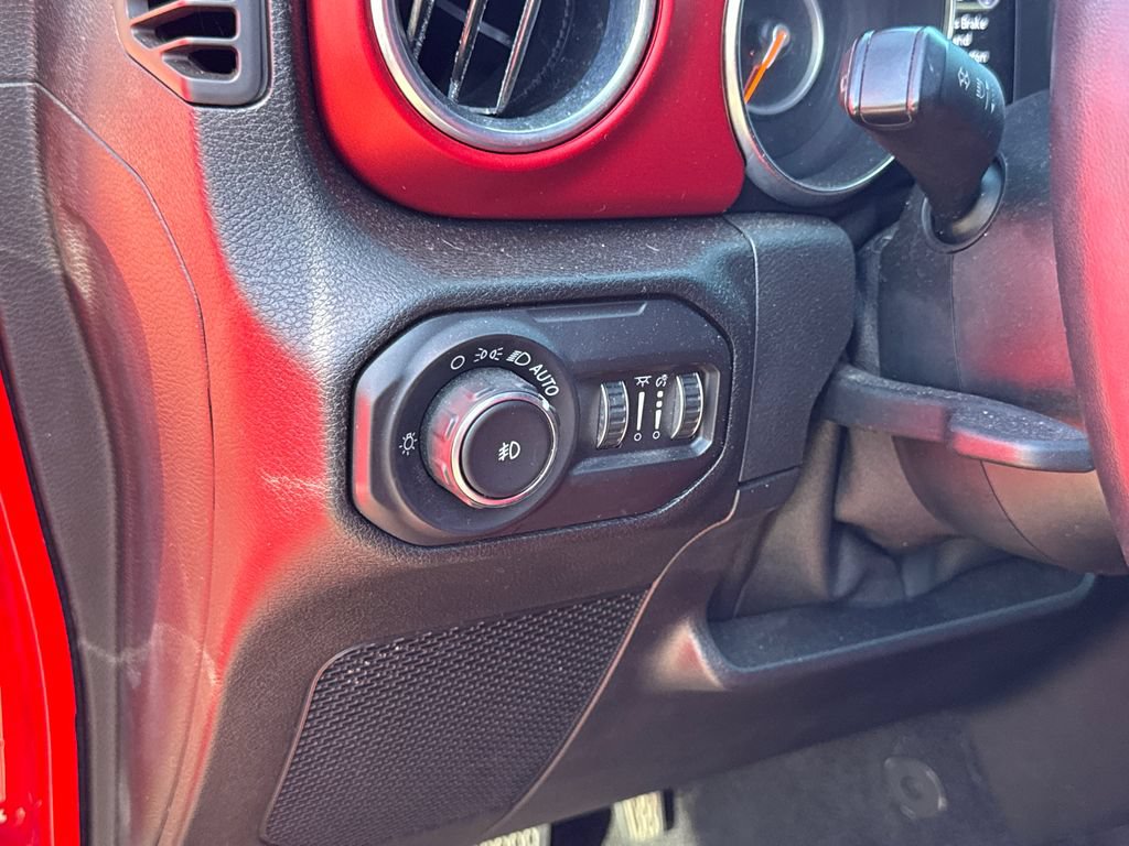 Used 2018 Jeep Wrangler Unlimited Sport S AWD/4WD image 14