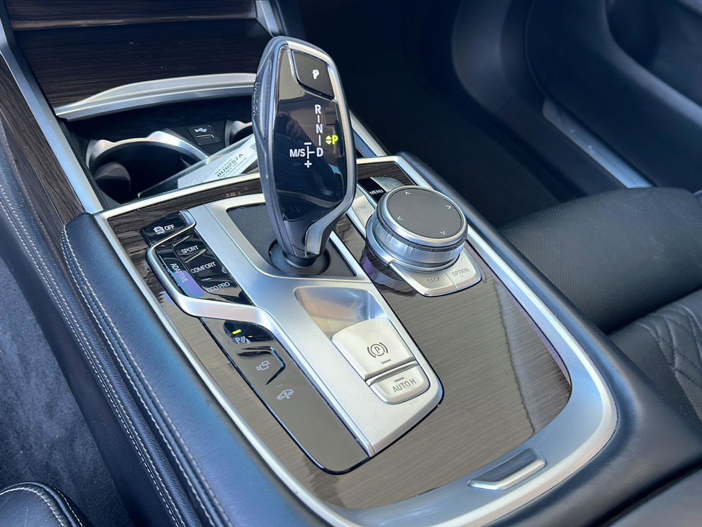 Used 2020 BMW 740i image 29