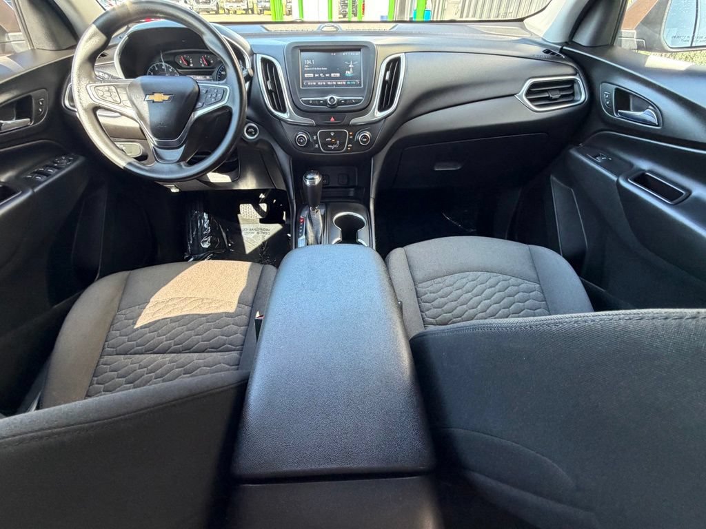 Used 2018 Chevrolet Equinox LT FWD image 12