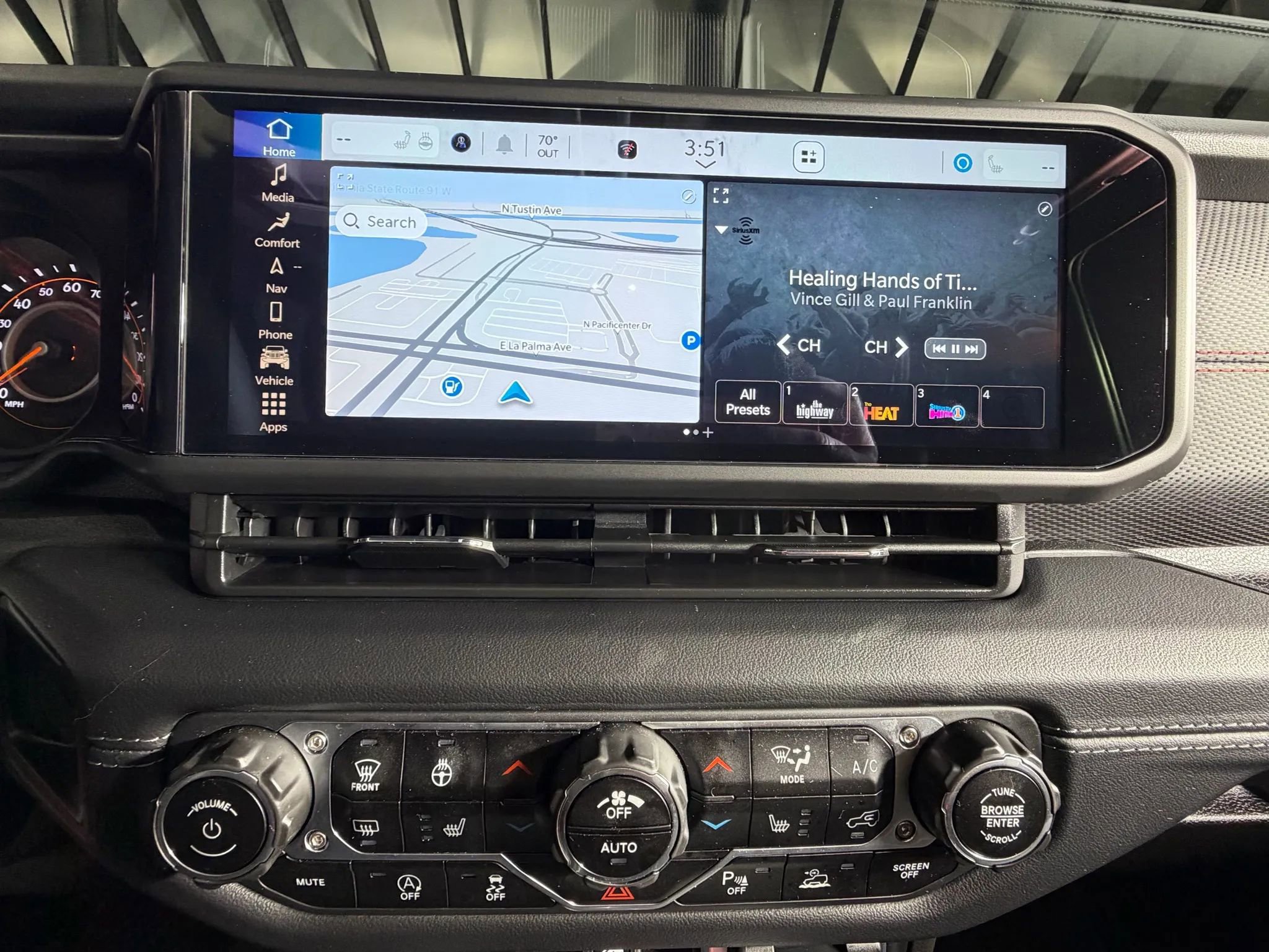 Used 2024 Jeep Gladiator Rubicon AWD/4WD image 20