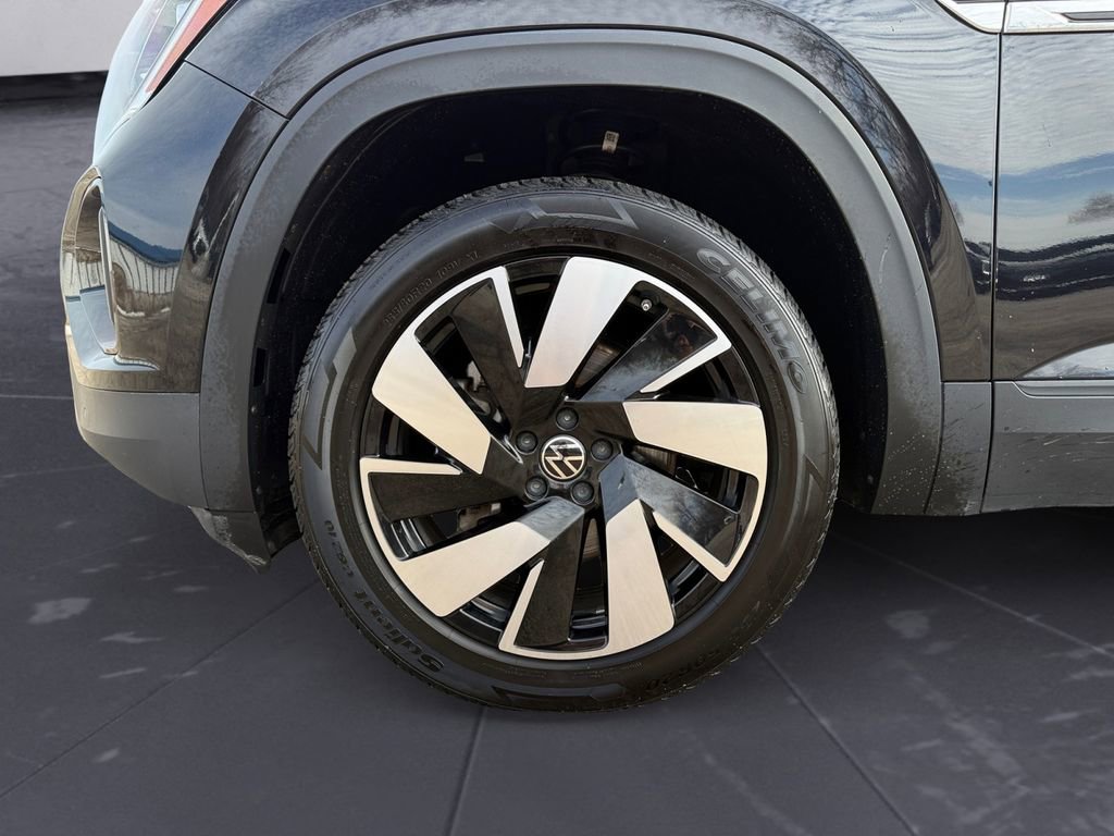 Used 2024 Volkswagen Atlas Cross Sport SE image 13
