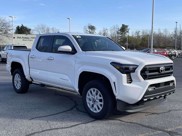 Used 2025 Toyota Tacoma SR5 image 7