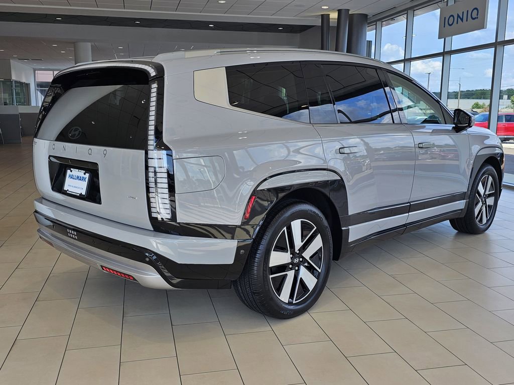 New 2026 Hyundai Ioniq 9 SEL image 3