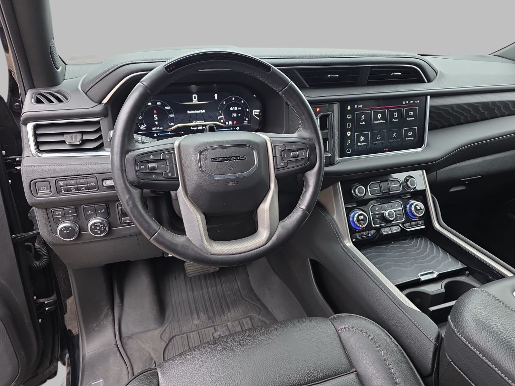 Used 2023 GMC Yukon Denali w/ Advanced Technology Package AWD/4WD image 18