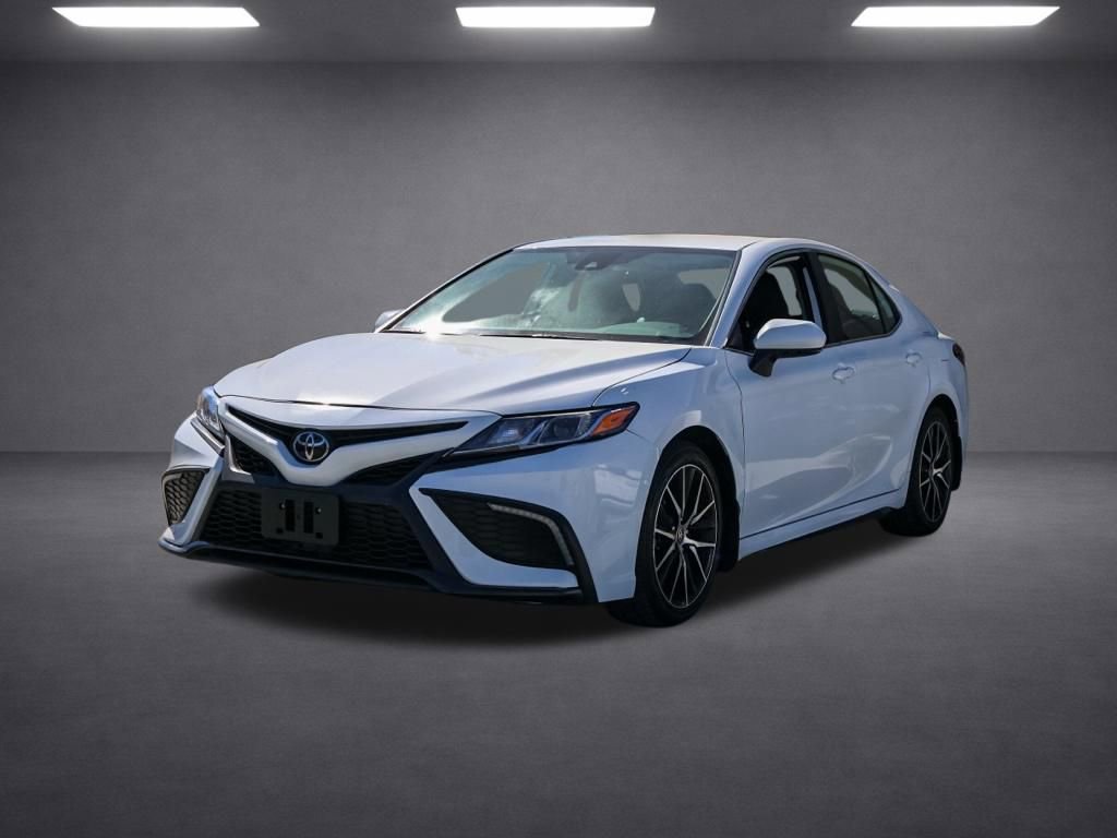 Used 2023 Toyota Camry SE image 8