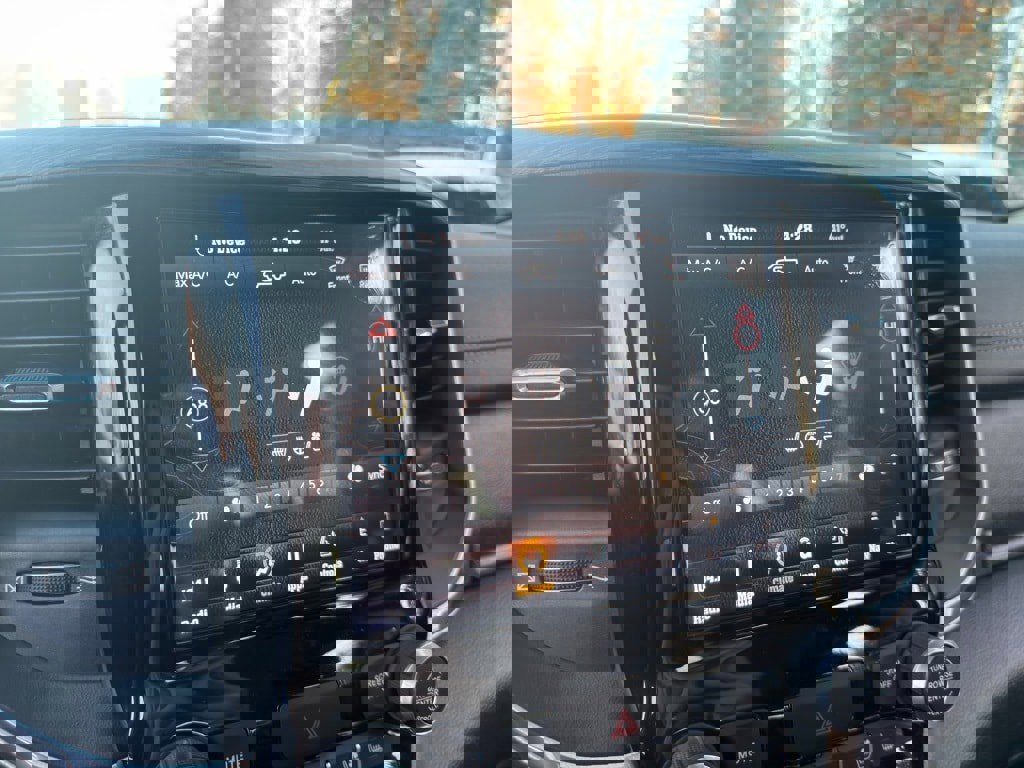 Used 2019 RAM 1500 Laramie image 26