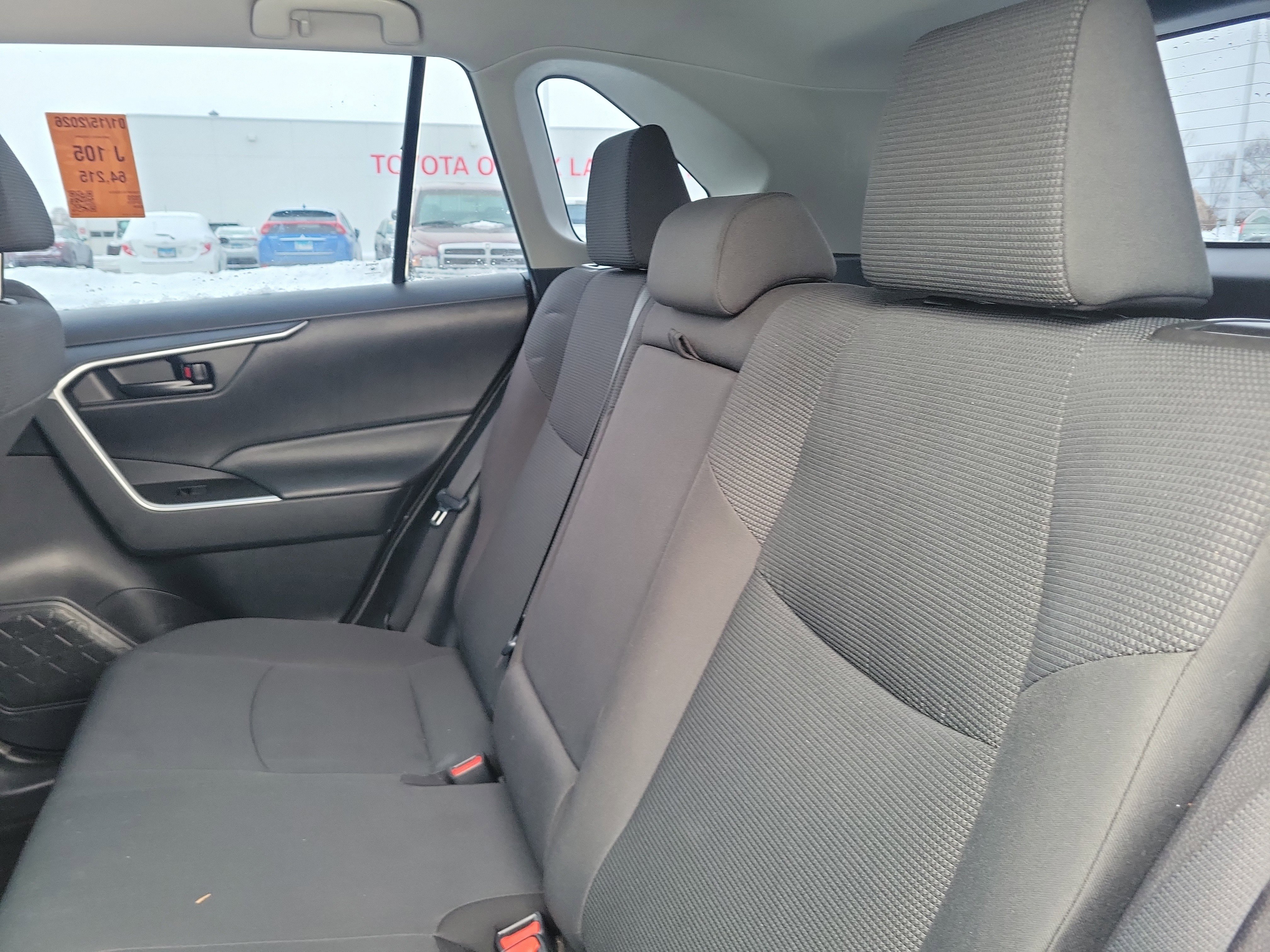 Used 2020 Toyota RAV4 LE image 9