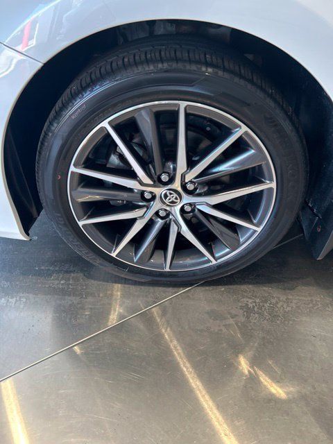 Used 2021 Toyota Camry XLE w/ Navigation Upgrade Package FWD image 4