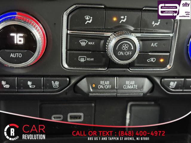 Used 2024 GMC Yukon XL SLT image 29