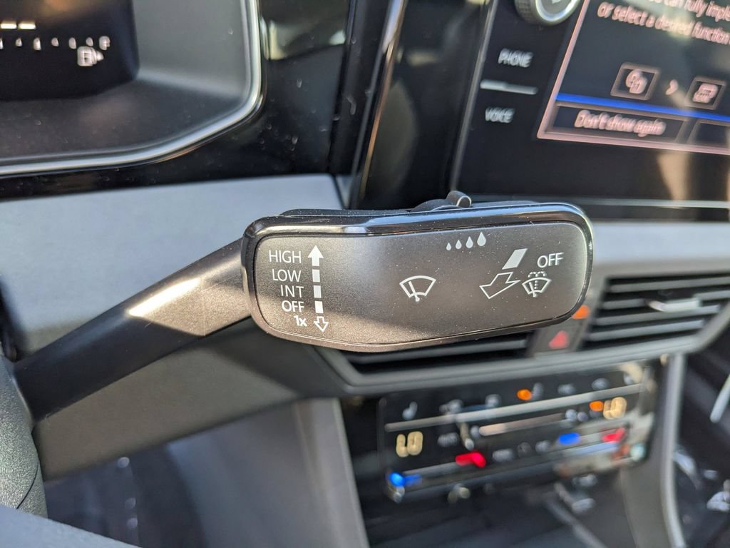New 2026 Volkswagen Jetta SE FWD image 28