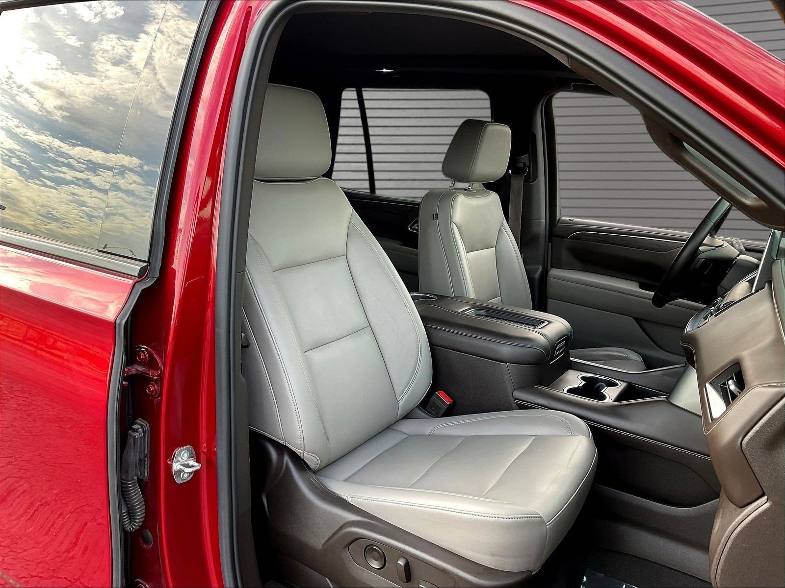 Used 2021 Chevrolet Tahoe Z71 AWD/4WD image 26