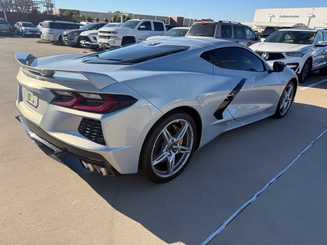 Used 2021 Chevrolet Corvette Stingray Preferred Cpe w/ Z51 Performance Package RWD image 4