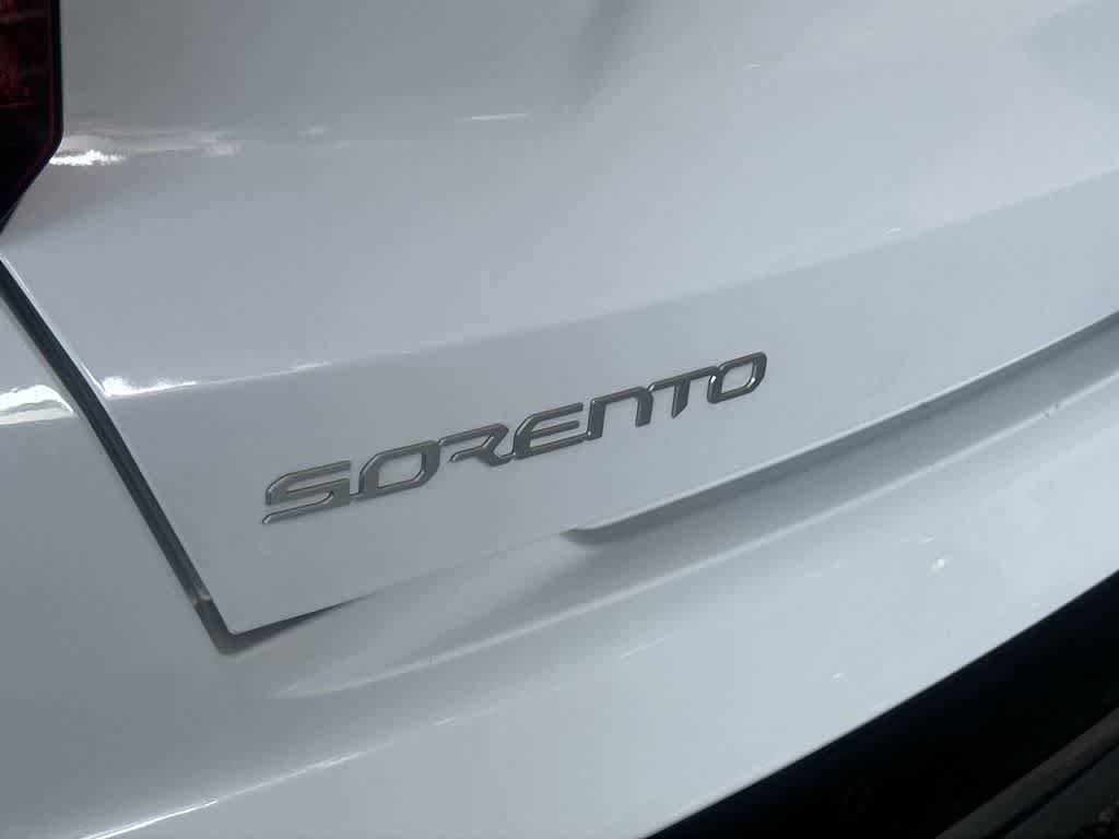 Certified 2023 Kia Sorento S FWD image 11