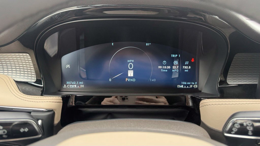 Used 2023 Lincoln Corsair AWD w/ Equipment Group 101A image 23