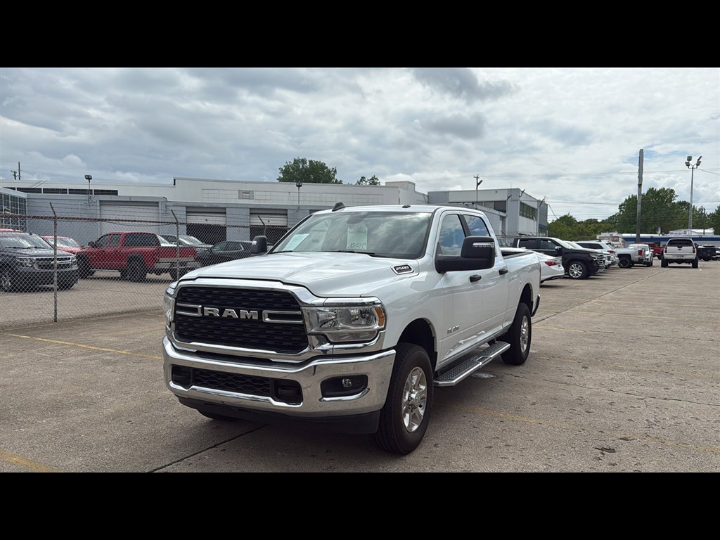 Used 2024 RAM 2500 Big Horn image 2