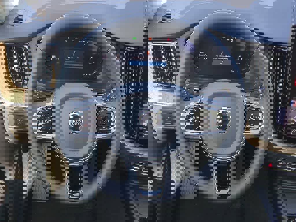 Used 2026 Volvo XC60 B5 Plus w/ Protection Package Premier image 23