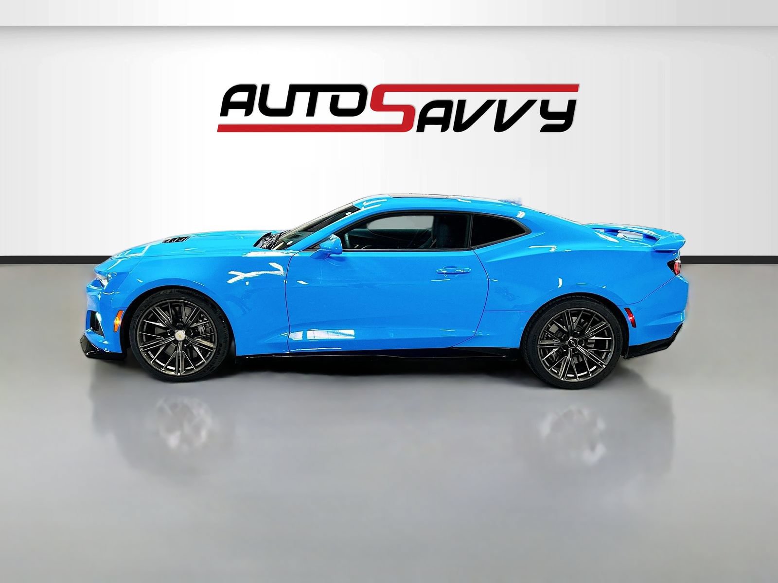 Used 2023 Chevrolet Camaro ZL1 RWD image 4