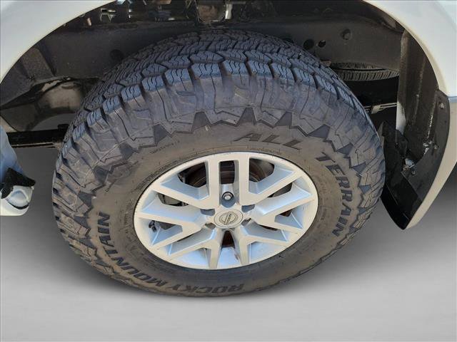Used 2021 Nissan Frontier SV RWD image 9