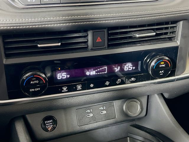 Used 2025 Nissan Rogue SV image 19