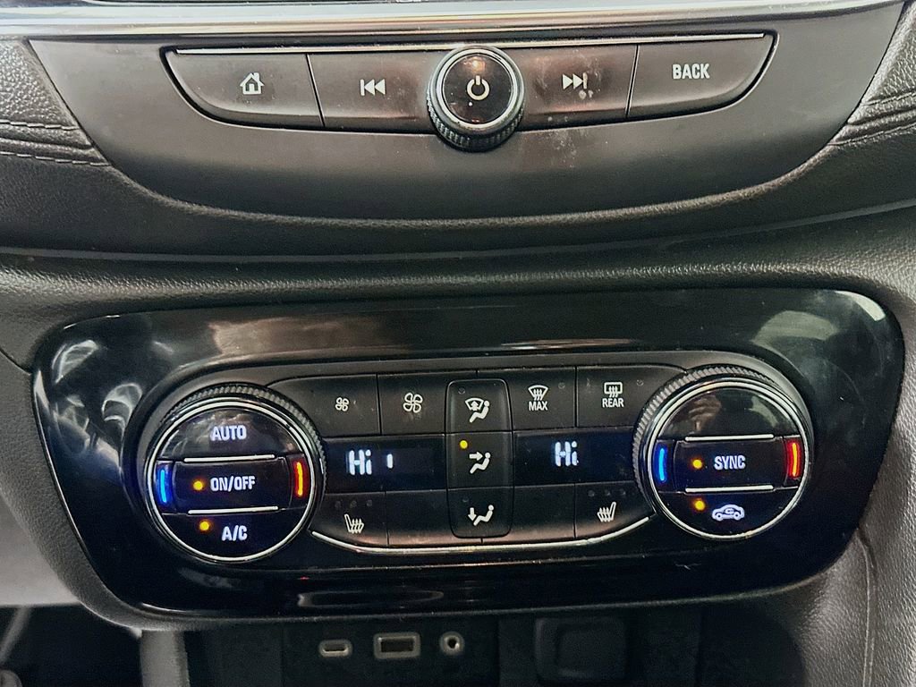 Used 2021 Buick Encore GX Select image 15