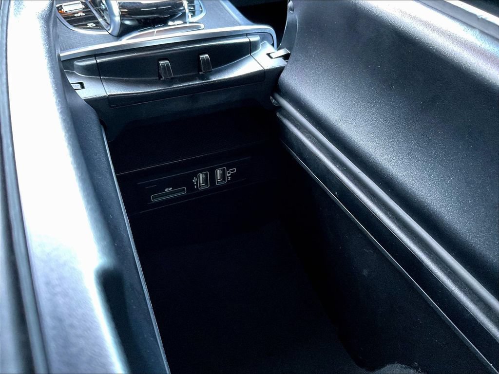 Used 2021 Mercedes-Benz G 550 w/ Exclusive Interior Package image 16