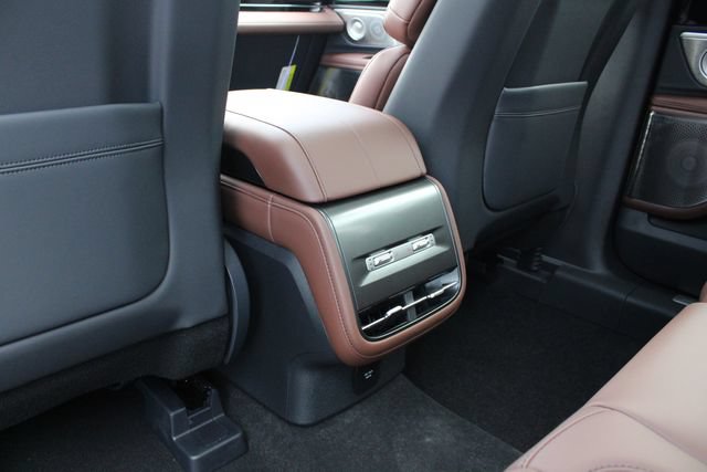 New 2026 Lincoln Nautilus Reserve AWD/4WD image 25